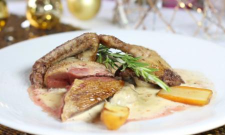 Pigeons rôtis en cocotte et ses ris d'agneau a la crème