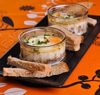 Œufs Cocotte, émulsion au Pavé de la Ginestarié